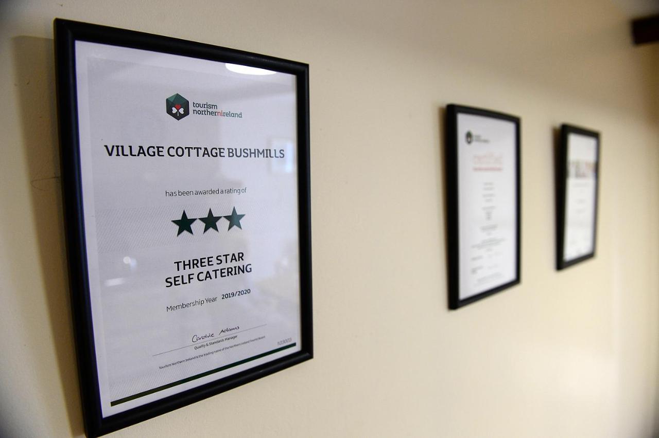 Village Cottage Bushmills Exterior foto